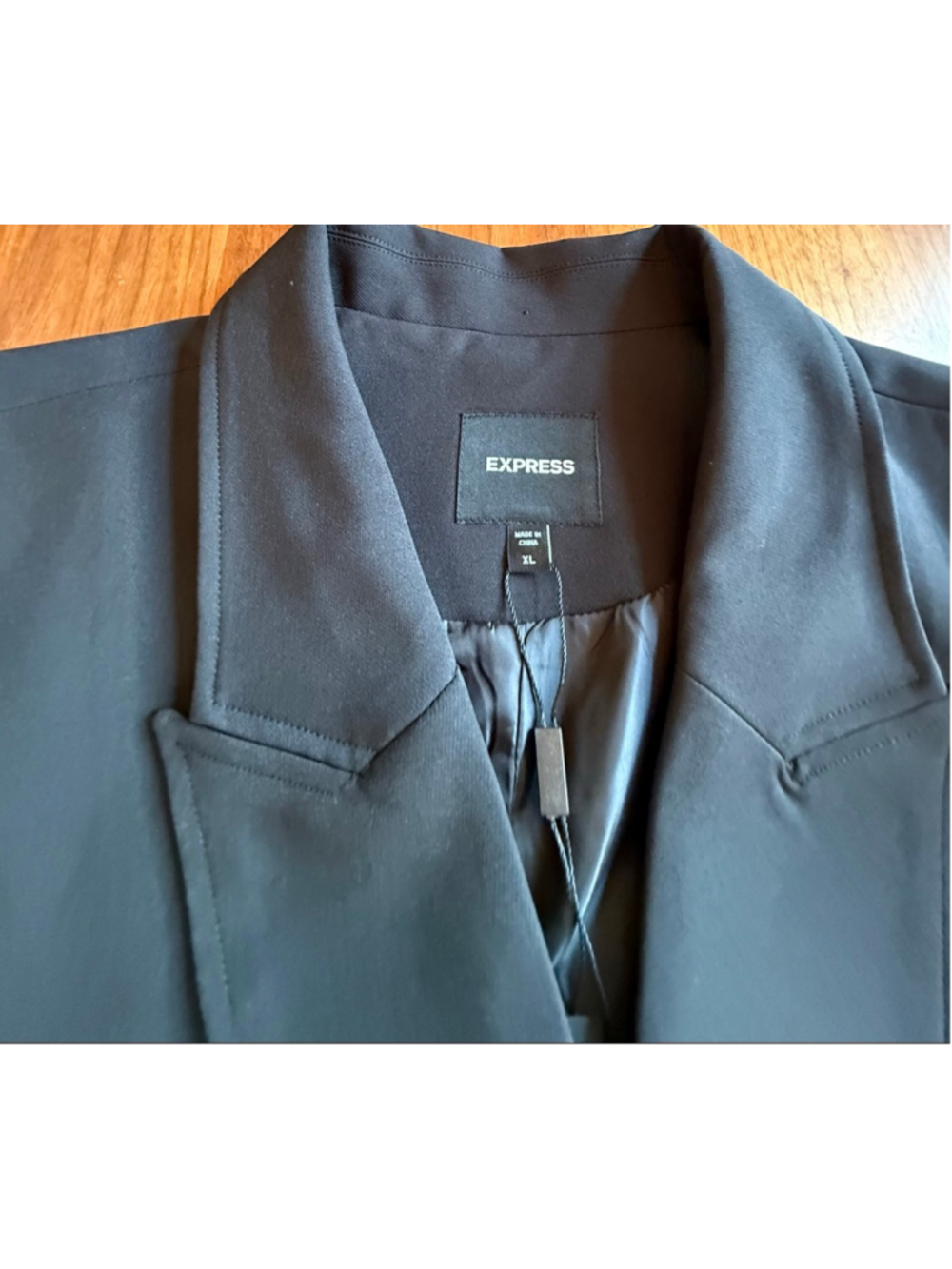 EXPRESS Black Cropped Double-Breasted Blazer XL NWT - Picture 4 of 9
